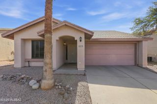 8078 N Streamside Avenue, Tucson, AZ 85741