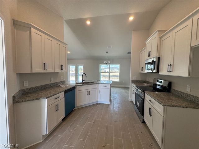 301 NE 14th ST, Cape Coral, FL 33909