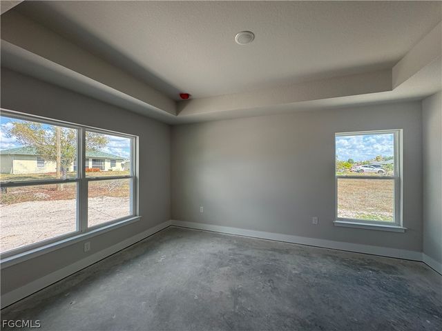 301 NE 14th ST, Cape Coral, FL 33909