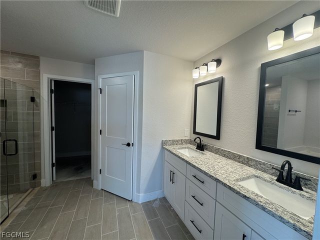 301 NE 14th ST, Cape Coral, FL 33909