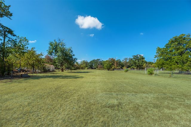 205 Laurel Trail, Terrell, TX 75160