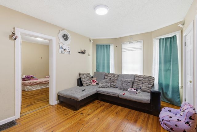 835 East Street, New Britain, CT 06051