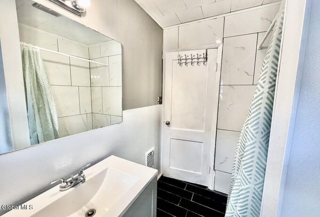 23 Woodrow Court, Troy, NY 12180