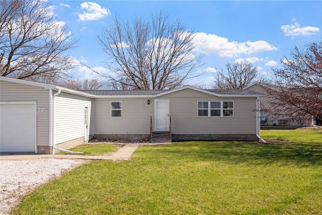 225 Haws Drive, Ogden, IA 50212