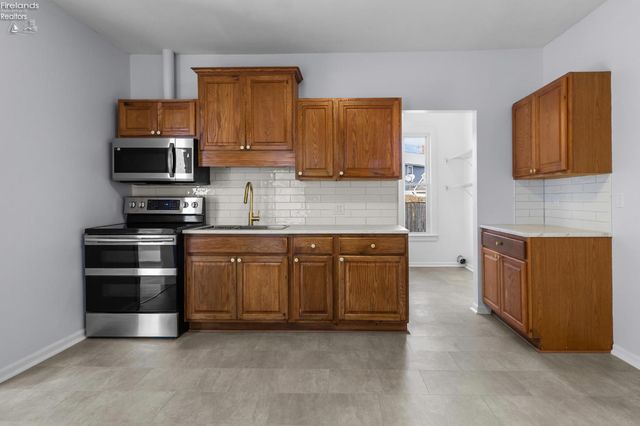 914 Hayes Avenue, Sandusky, OH 44870