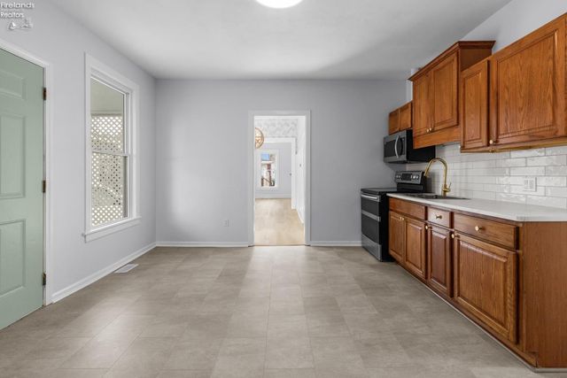 914 Hayes Avenue, Sandusky, OH 44870