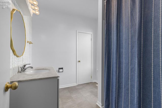 914 Hayes Avenue, Sandusky, OH 44870