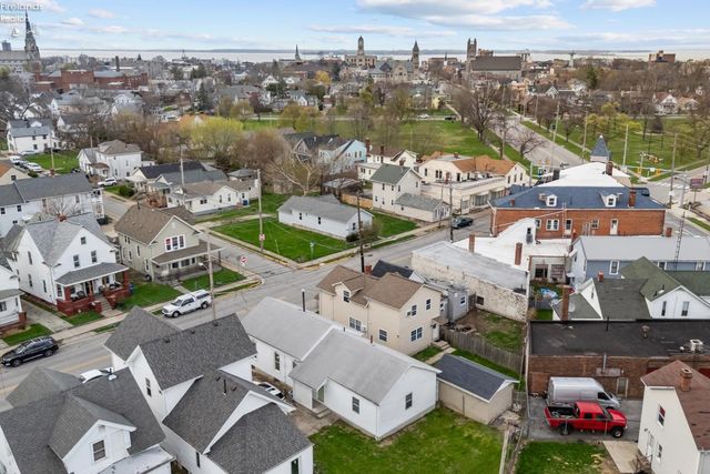 914 Hayes Avenue, Sandusky, OH 44870