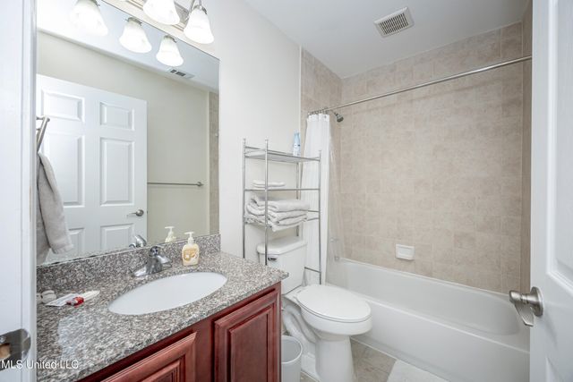 1282 Beach Boulevard, 207, Biloxi, MS 39530