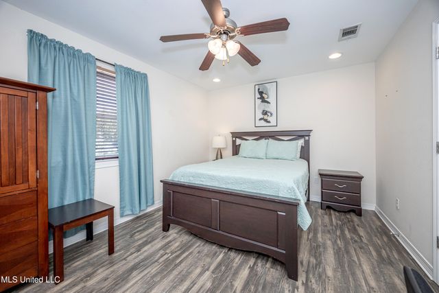 1282 Beach Boulevard, 207, Biloxi, MS 39530
