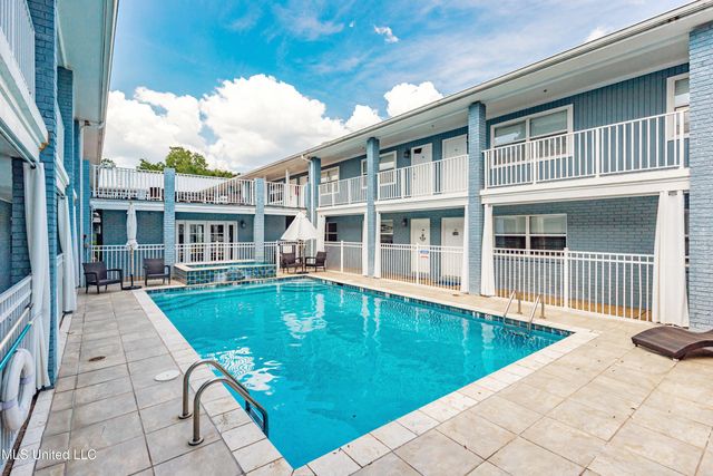 1282 Beach Boulevard, 207, Biloxi, MS 39530