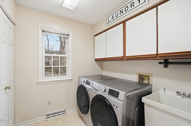 4344 Todd Drive, Sylvania, OH 43560