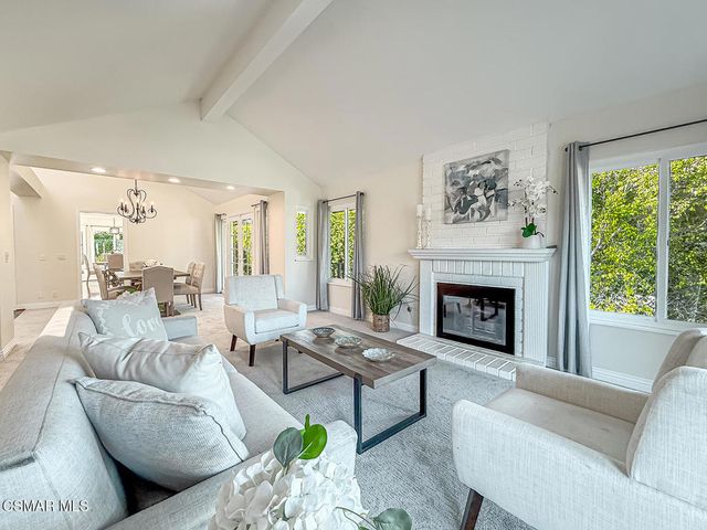 325 Cherry Hills Court, Newbury Park, CA 91320