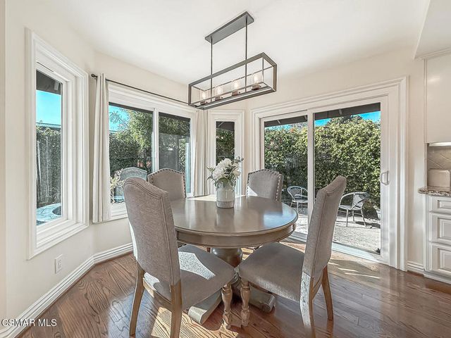 325 Cherry Hills Court, Newbury Park, CA 91320