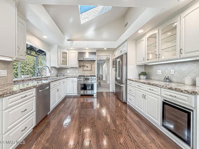 325 Cherry Hills Court, Newbury Park, CA 91320