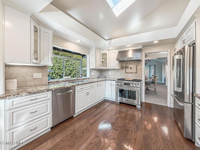 325 Cherry Hills Court, Newbury Park, CA 91320