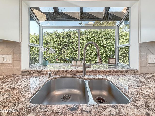 325 Cherry Hills Court, Newbury Park, CA 91320