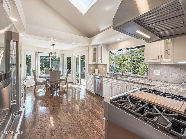 325 Cherry Hills Court, Newbury Park, CA 91320