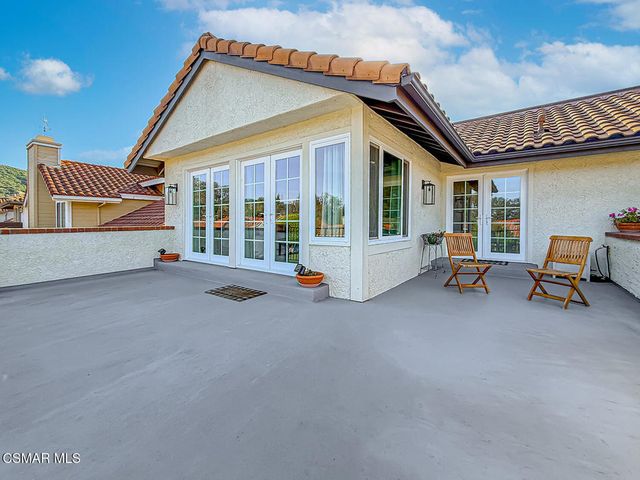 325 Cherry Hills Court, Newbury Park, CA 91320