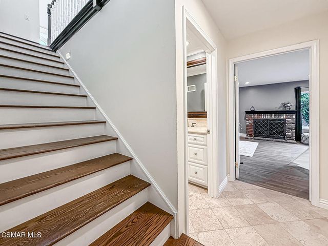 325 Cherry Hills Court, Newbury Park, CA 91320