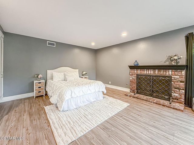 325 Cherry Hills Court, Newbury Park, CA 91320