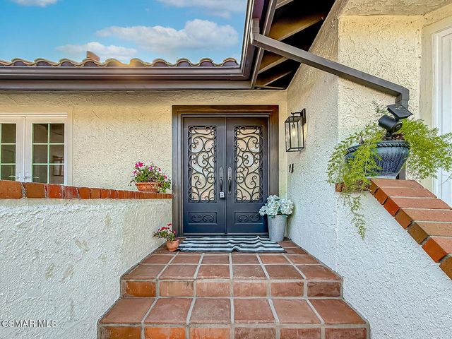 325 Cherry Hills Court, Newbury Park, CA 91320