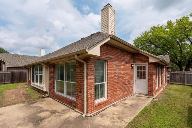 1853 Dapplegrey LN, Austin, TX 78727