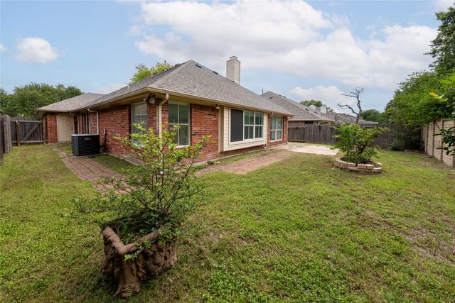 1853 Dapplegrey LN, Austin, TX 78727