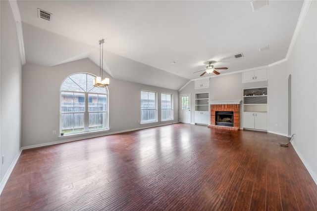 1853 Dapplegrey LN, Austin, TX 78727