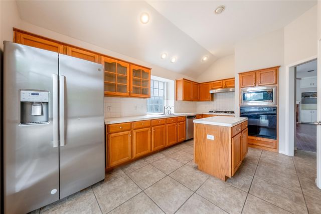 1853 Dapplegrey LN, Austin, TX 78727