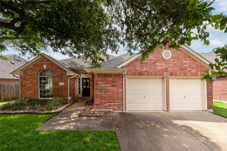 1853 Dapplegrey LN, Austin, TX 78727