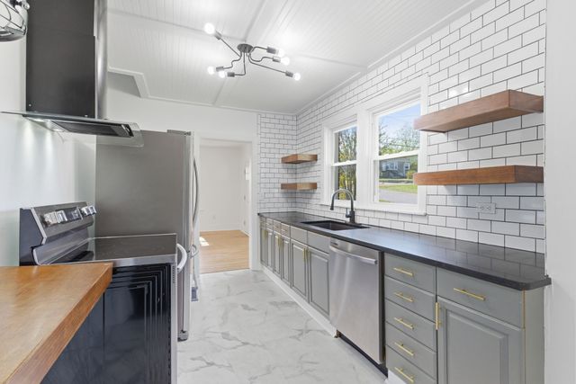 407 Pitts Ave, Old Hickory, TN 37138