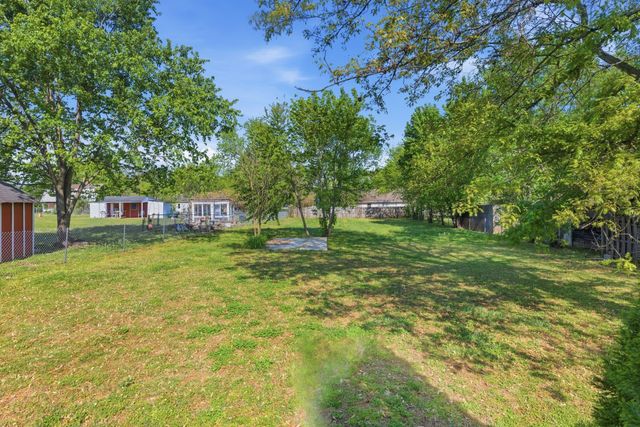 407 Pitts Ave, Old Hickory, TN 37138