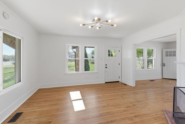 407 Pitts Ave, Old Hickory, TN 37138