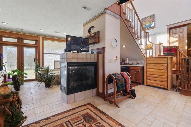 12182 State Highway Ee, Mountain Grove, MO 65711