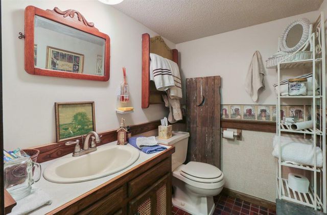 12182 State Highway Ee, Mountain Grove, MO 65711