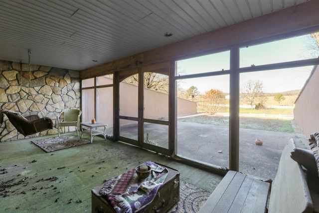 12182 State Highway Ee, Mountain Grove, MO 65711