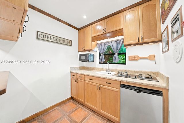 15425 N Miami Ave, Miami, FL 33169