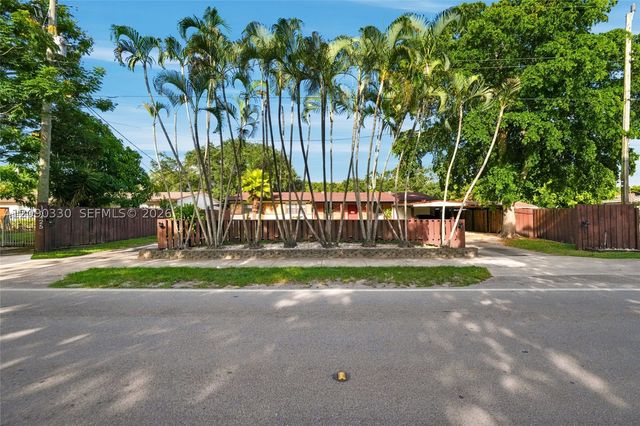 15425 N Miami Ave, Miami, FL 33169