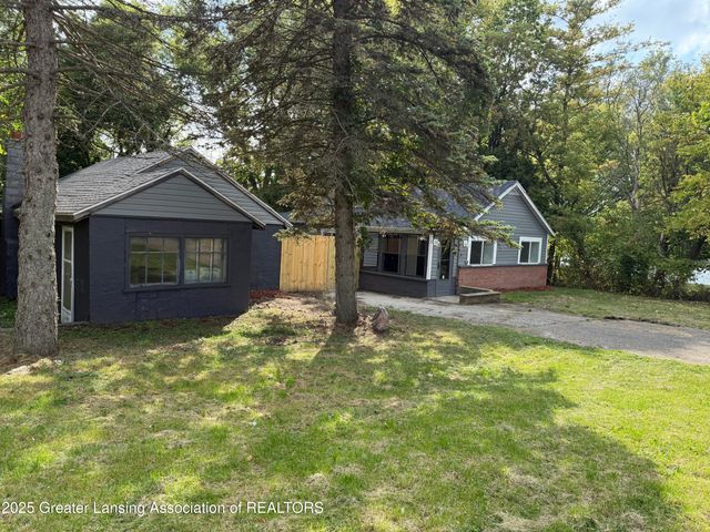 627 W Frederick Avenue, Lansing, MI 48906