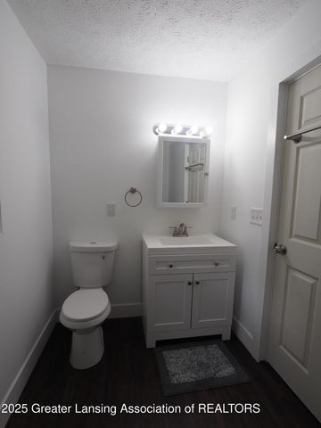 627 W Frederick Avenue, Lansing, MI 48906