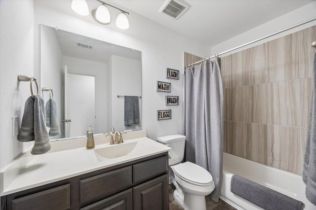 1518 Shining Willow Court, Richmond, TX 77406