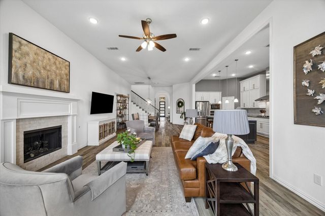 1518 Shining Willow Court, Richmond, TX 77406