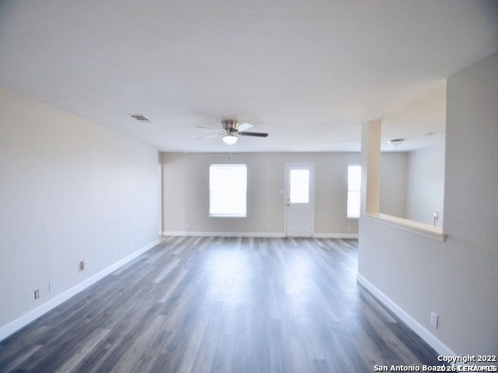 3803 Mistflower, Converse, TX 78109