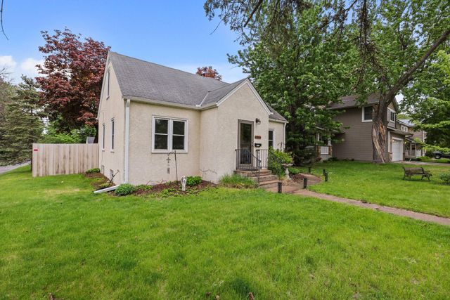 4366 Vera Cruz Avenue N, Robbinsdale, MN 55422