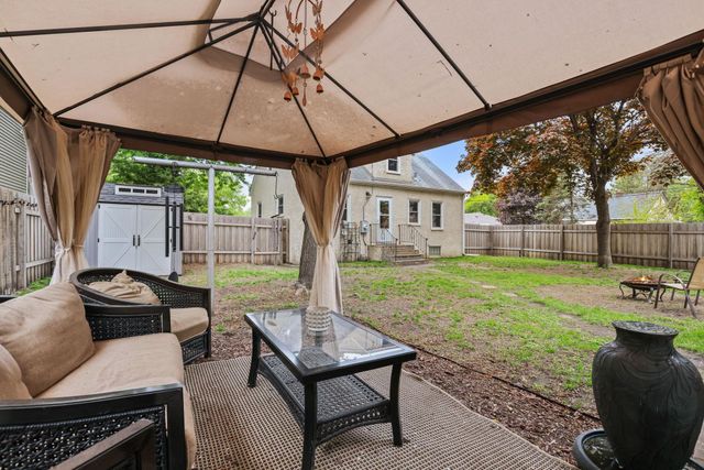 4366 Vera Cruz Avenue N, Robbinsdale, MN 55422
