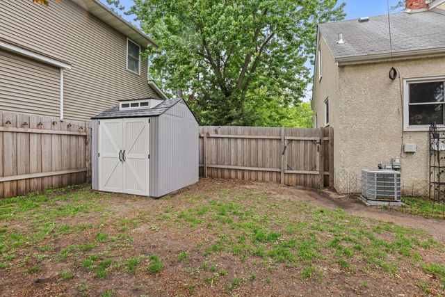 4366 Vera Cruz Avenue N, Robbinsdale, MN 55422