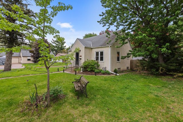 4366 Vera Cruz Avenue N, Robbinsdale, MN 55422
