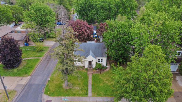 4366 Vera Cruz Avenue N, Robbinsdale, MN 55422