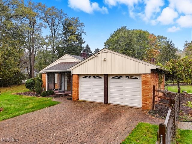 6753 Mill Road, Brecksville, OH 44141